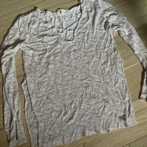 Small Criss Cross Neck Long Sleeve Sweater